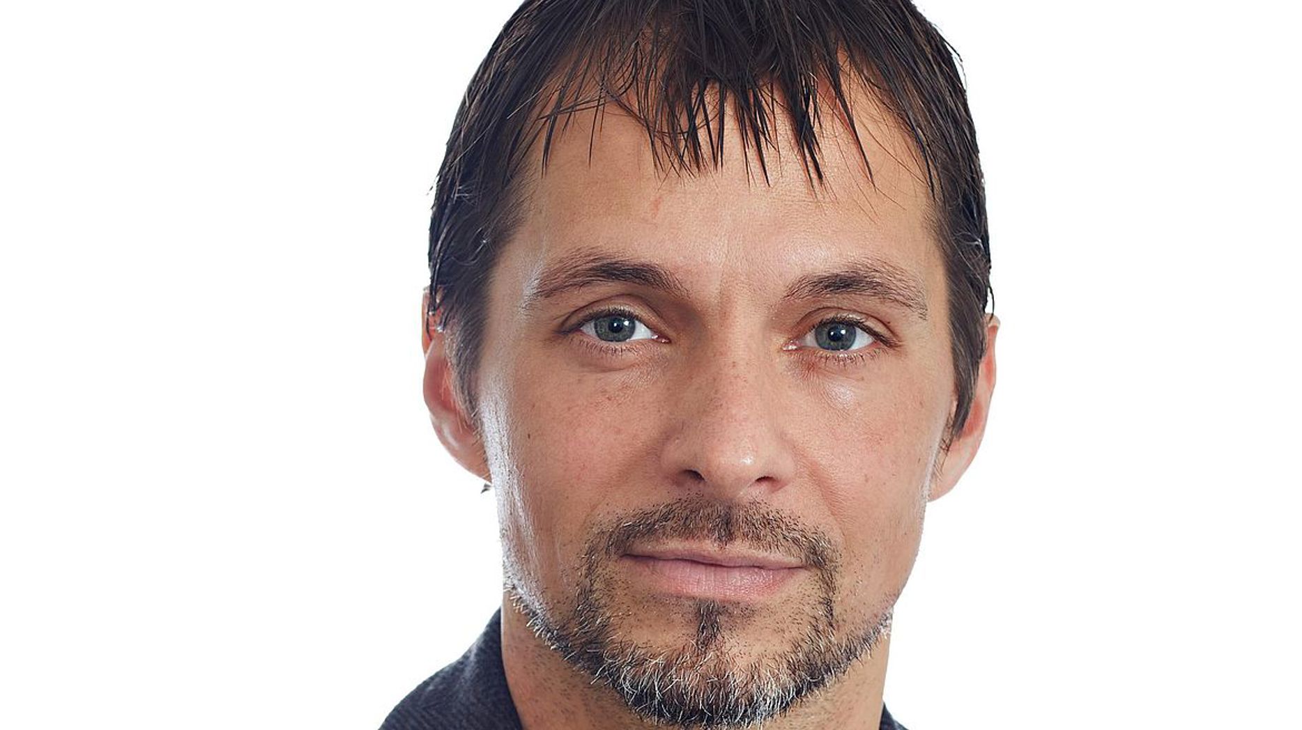 Grein um kropsliga venjing í úrvalsfótbólti í vísindaligum tíðarriti
