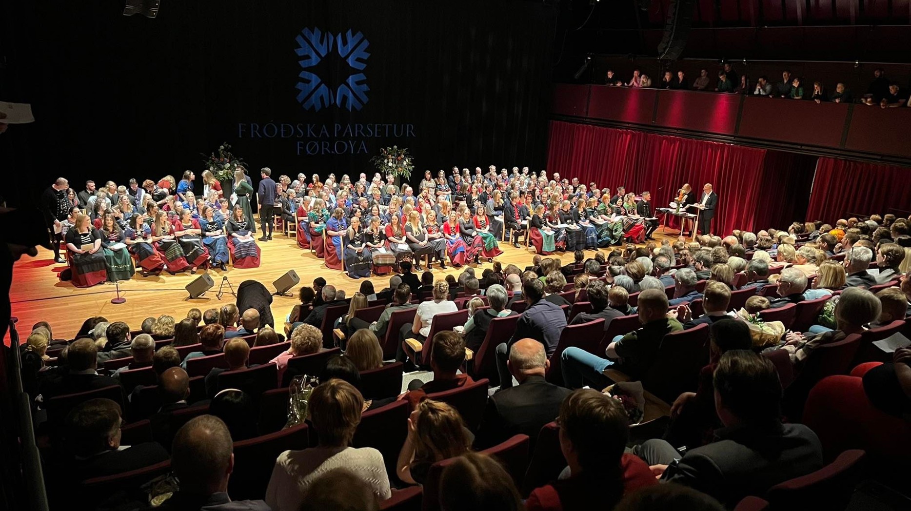Forsíða.jpg
