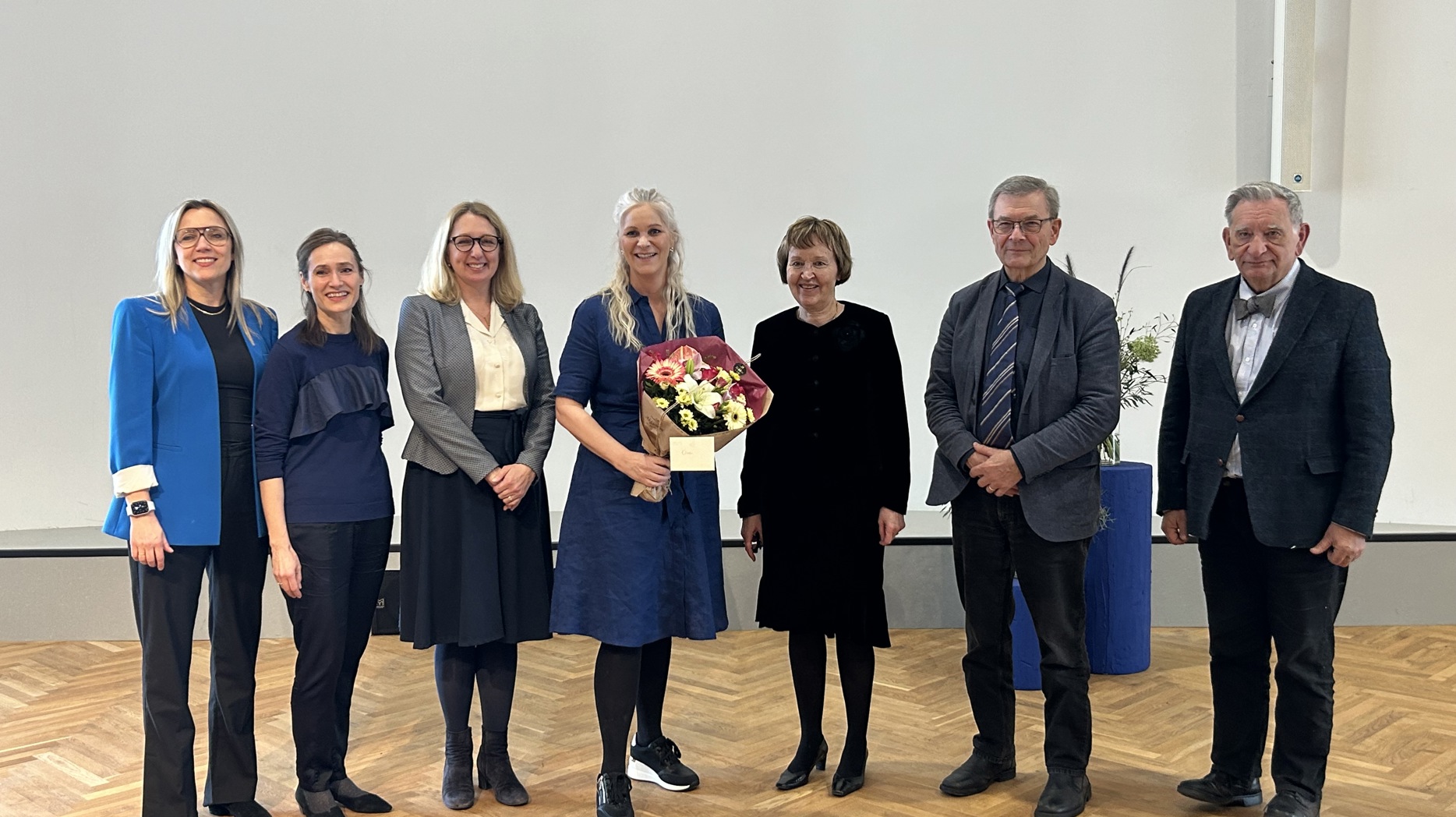 Eina H Eliasen PHD